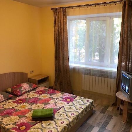 Kyiv Daily Rent: Dobrokhotova 28 Apartment Exterior photo